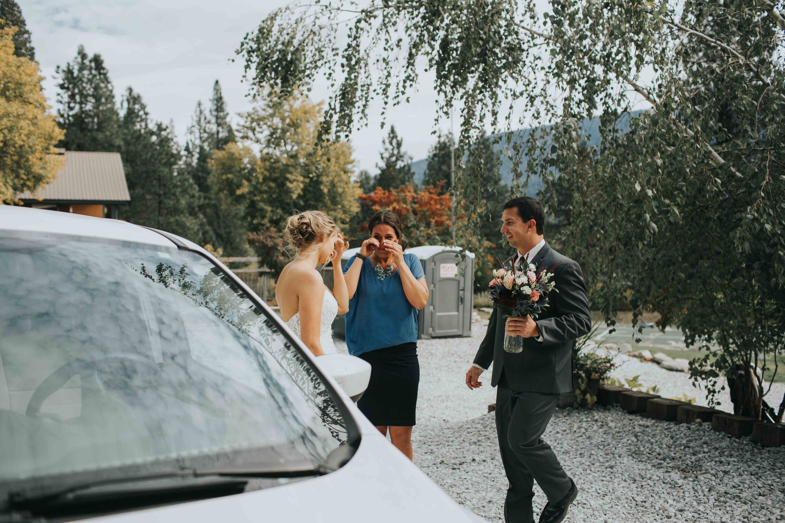 lake-wenatchee-leavenworth-washington-wedding-rebeccah-lucas-destination-photographer-ilumina-photography-69.jpg