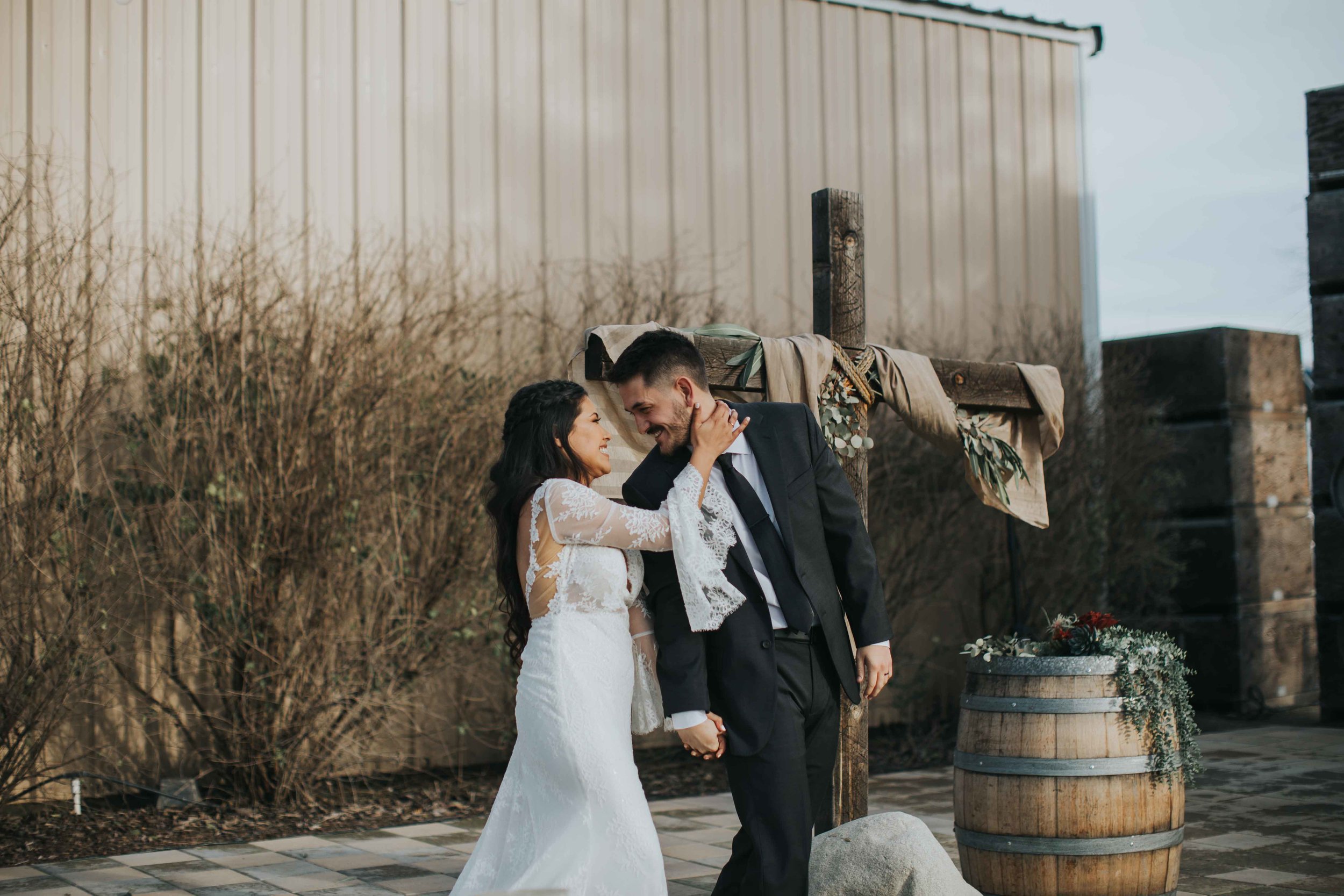 lomac-winery-fresno-california-boho-wedding-photographer-felicia-joshua-ilumina-photography-178.jpg