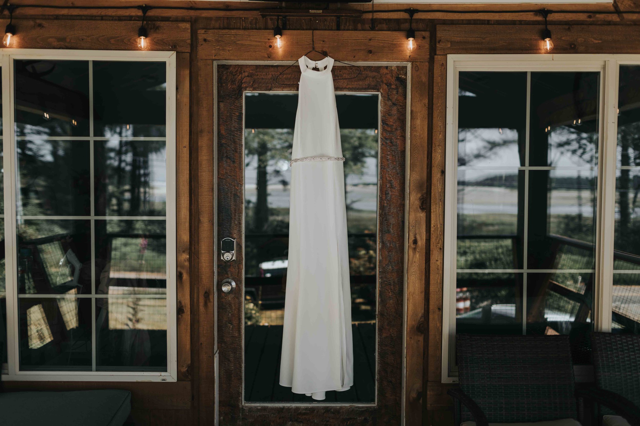 cape-lookout-intimate-wedding-sarah-kai-pnw-destionation-wedding-ilumina-photography-1051.jpg