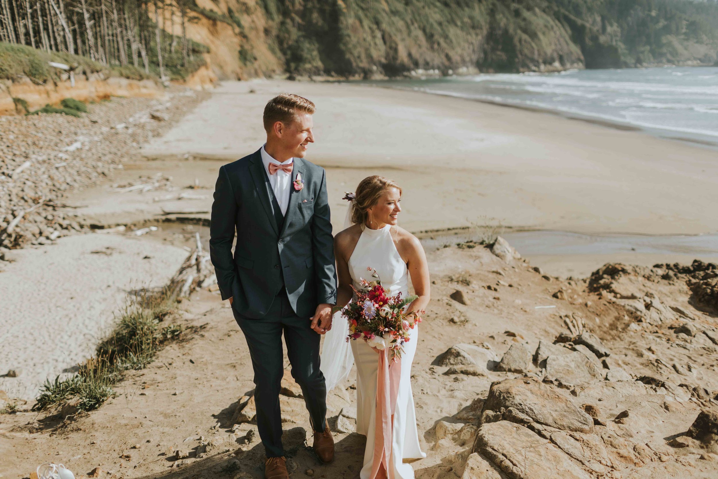 cape-lookout-intimate-wedding-sarah-kai-pnw-destionation-wedding-ilumina-photography-2292.jpg