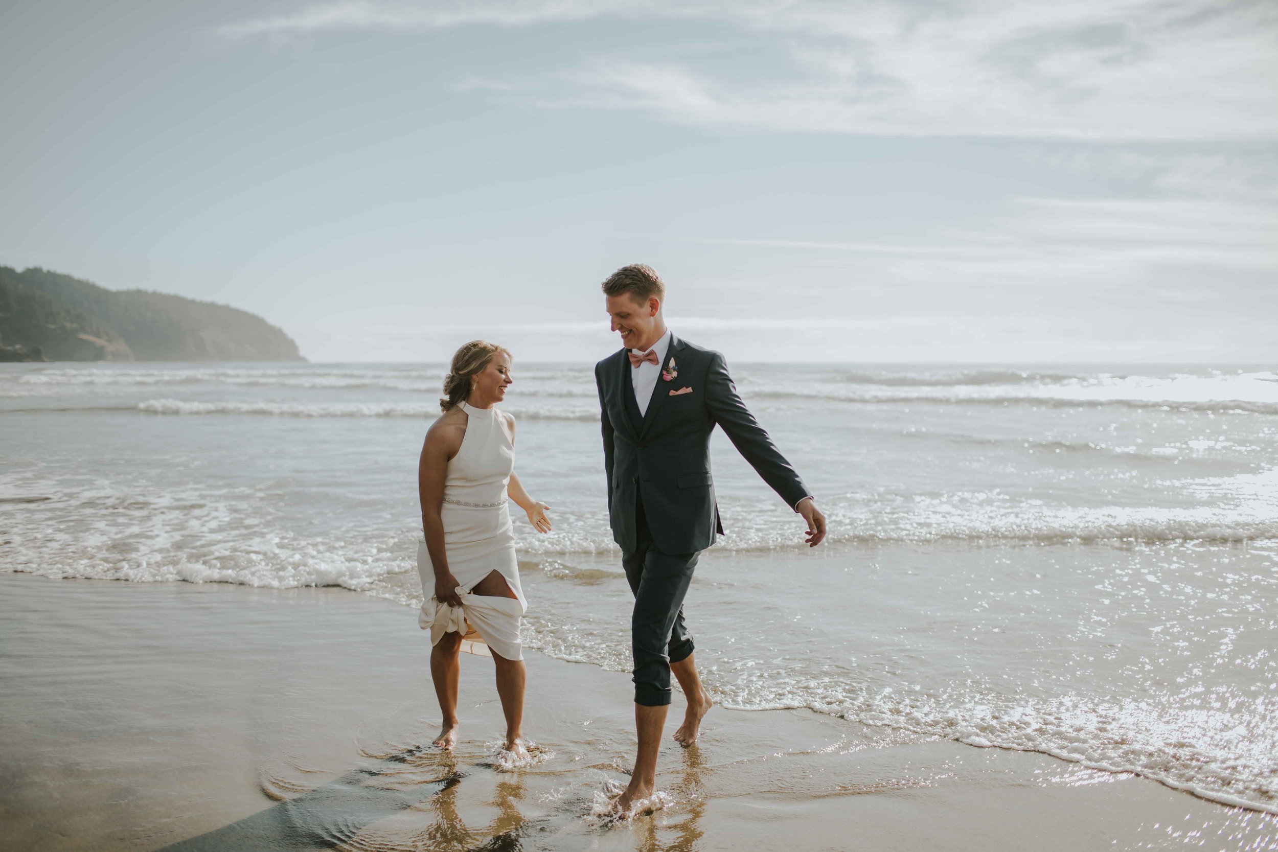 cape-lookout-intimate-wedding-sarah-kai-pnw-destionation-wedding-ilumina-photography-2591.jpg