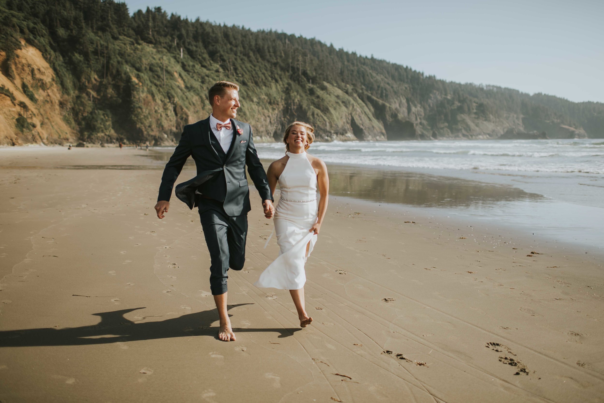cape-lookout-intimate-wedding-sarah-kai-pnw-destionation-wedding-ilumina-photography-2677.jpg