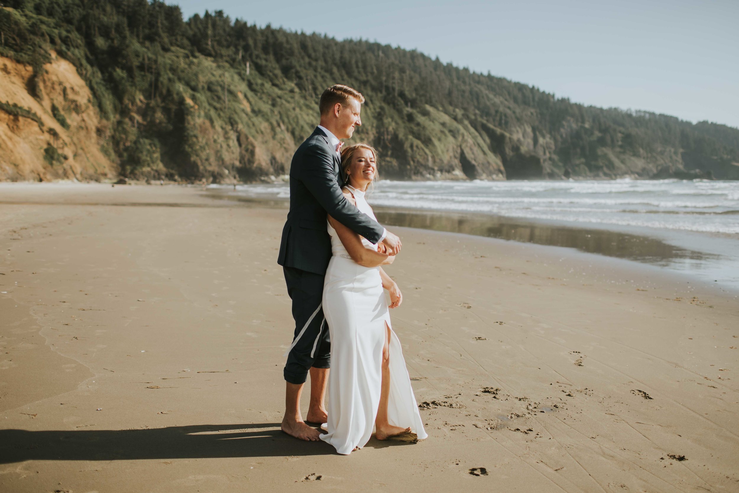 cape-lookout-intimate-wedding-sarah-kai-pnw-destionation-wedding-ilumina-photography-2703.jpg
