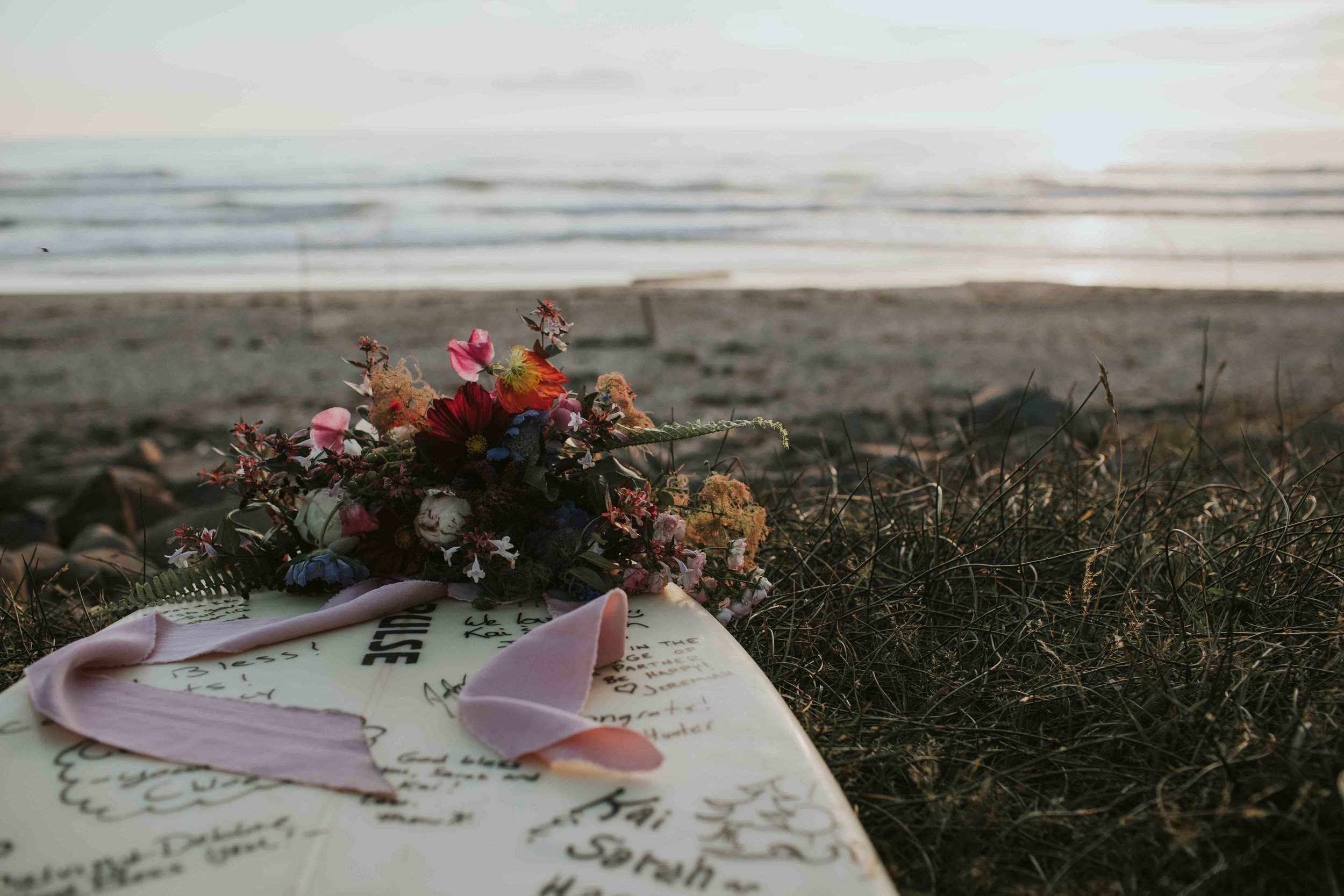 cape-lookout-intimate-wedding-sarah-kai-pnw-destionation-wedding-ilumina-photography-3236.jpg